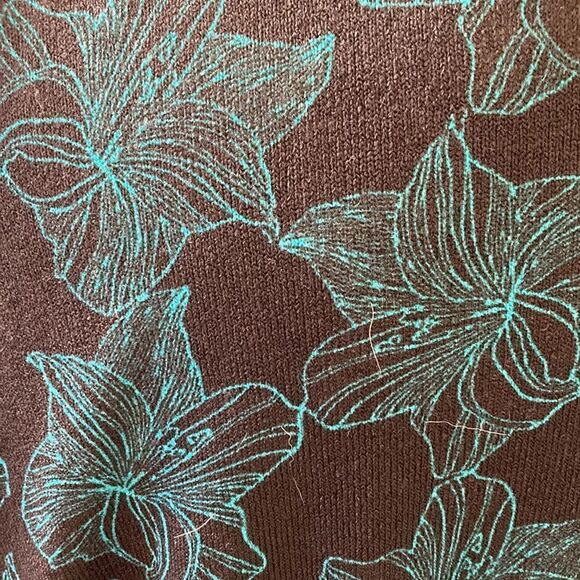 LuLaRoe Black and green Sarah‎ - size small (E1) - Picture 3 of 5